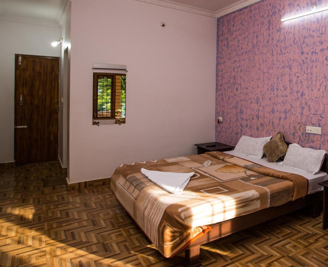 The Midway Jungle Resort Masinagudi Exteriör bild