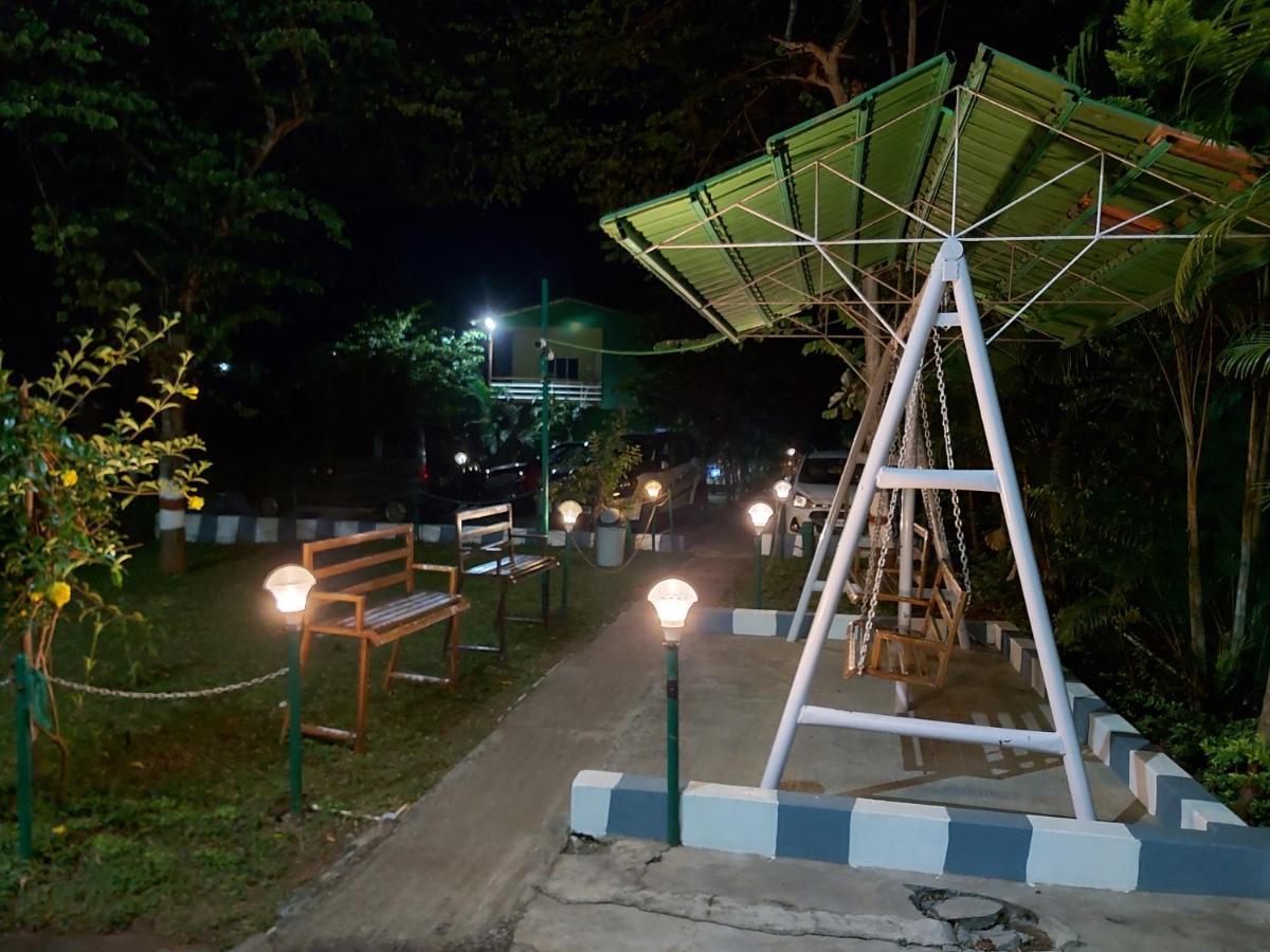 The Midway Jungle Resort Masinagudi Exteriör bild