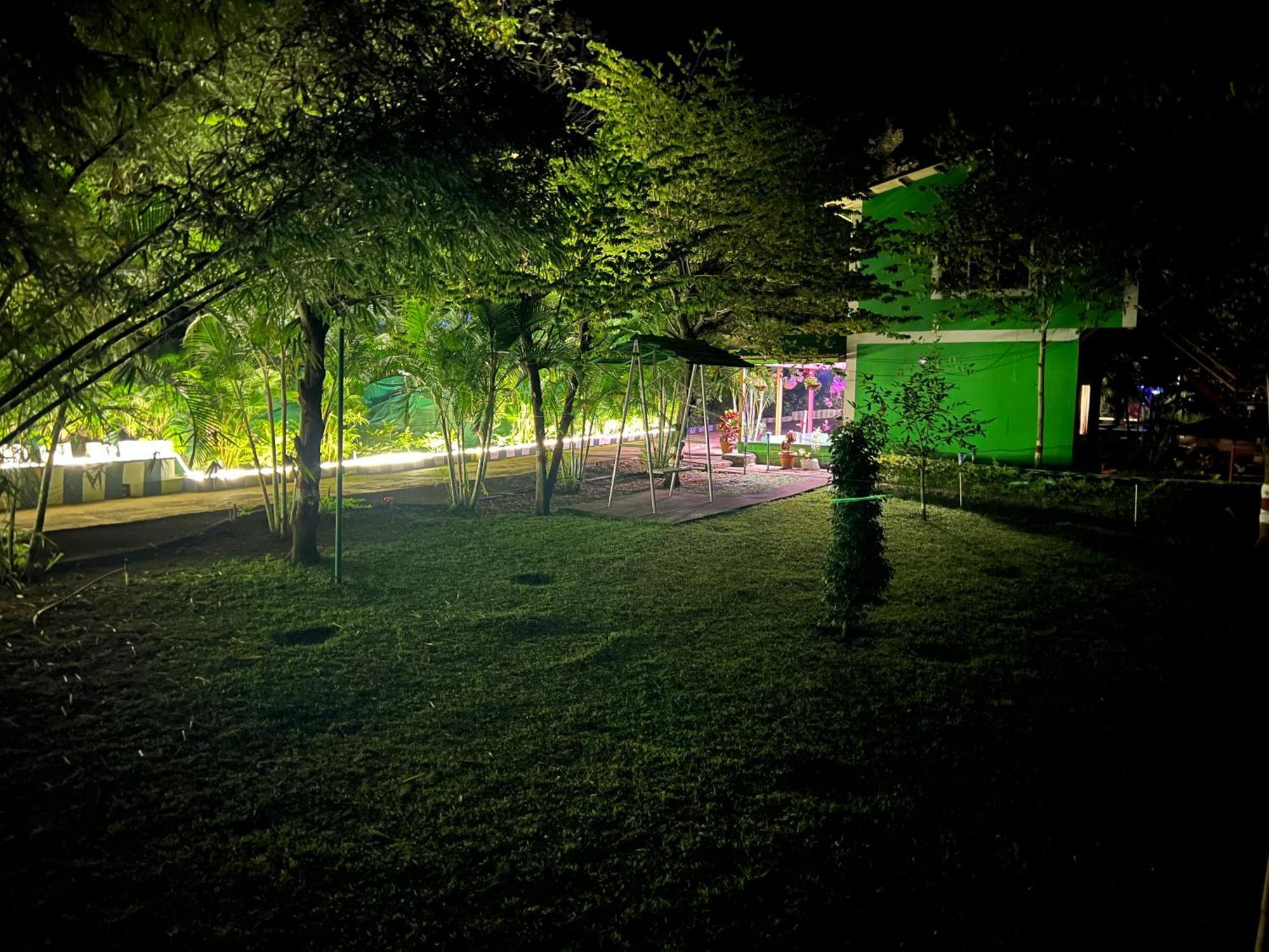 The Midway Jungle Resort Masinagudi Exteriör bild