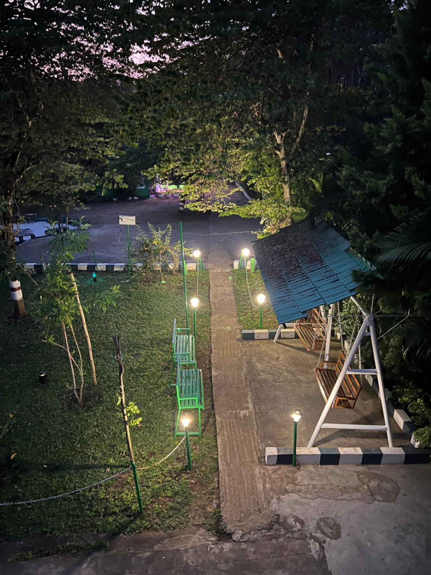 The Midway Jungle Resort Masinagudi Exteriör bild