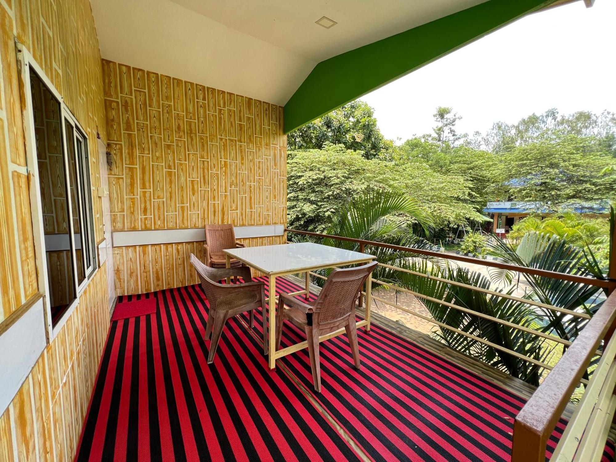 The Midway Jungle Resort Masinagudi Exteriör bild