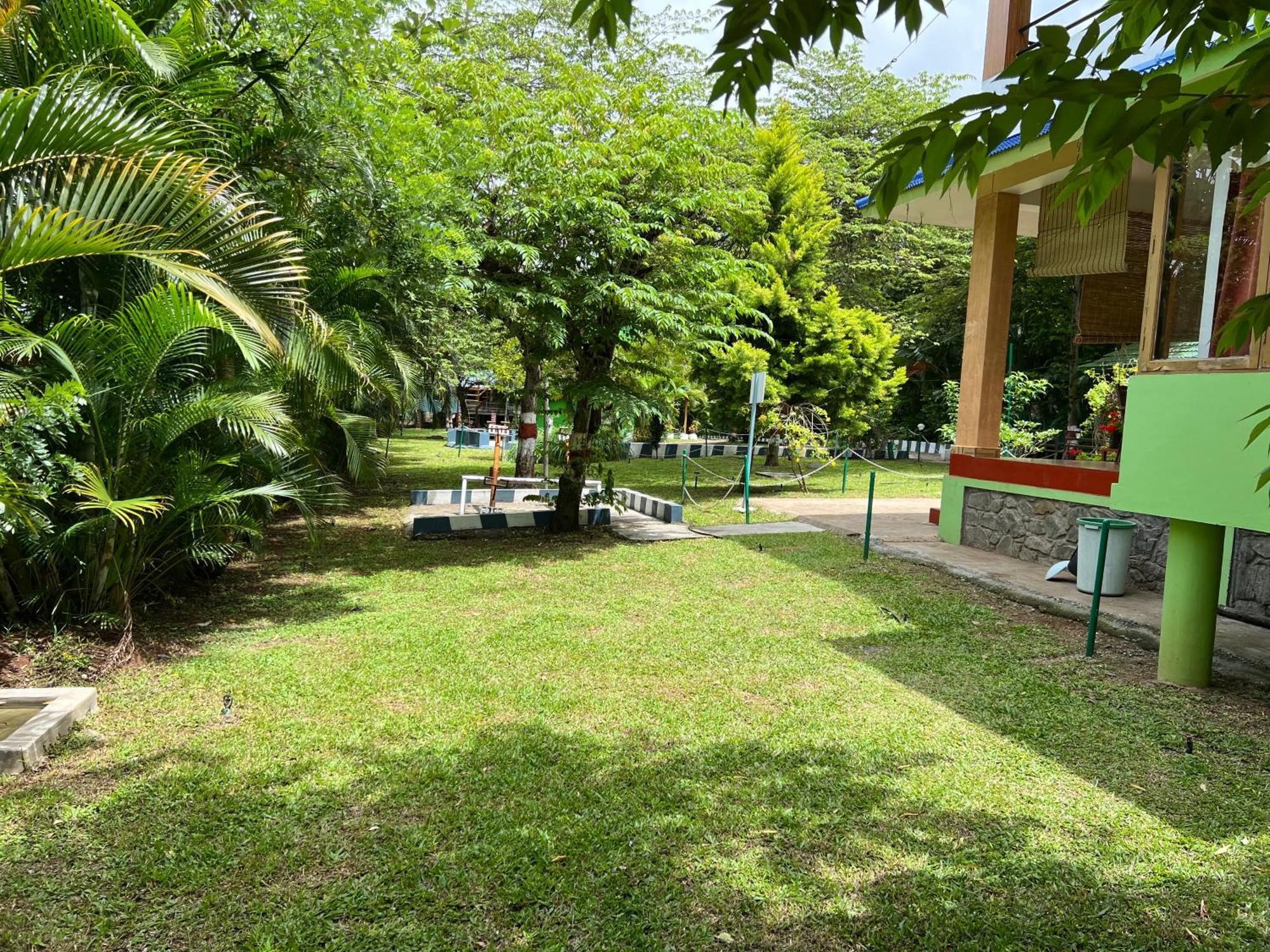 The Midway Jungle Resort Masinagudi Exteriör bild