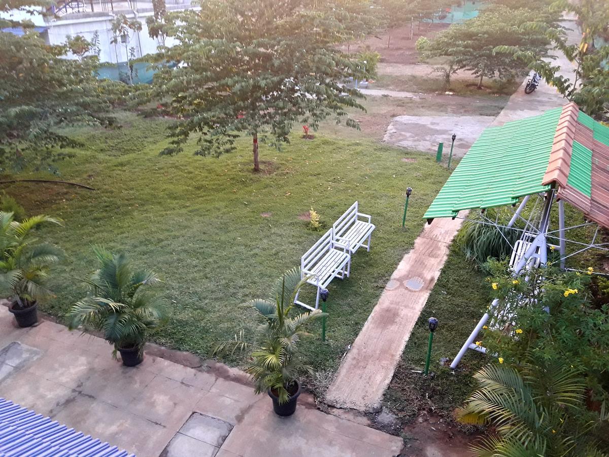 The Midway Jungle Resort Masinagudi Exteriör bild